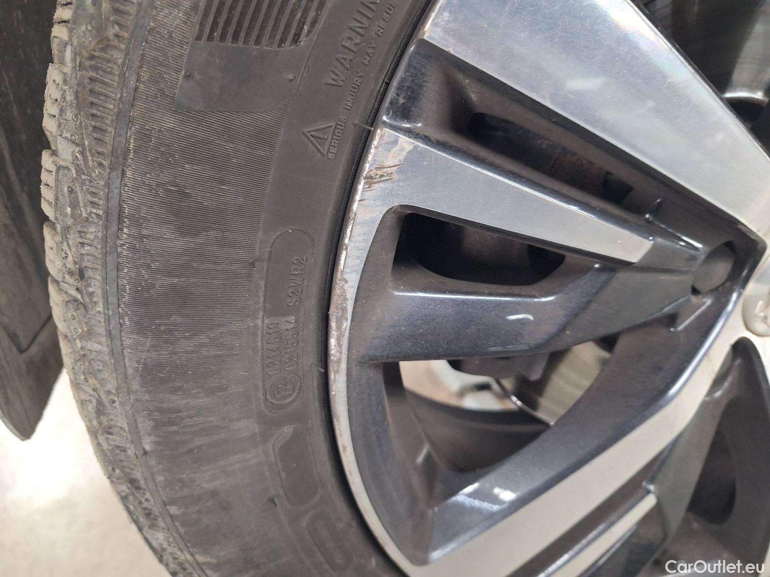  Peugeot  5008 Peugeot,  '16, Peugeot  1.5 BlueHDi 96kW S&S EAT8 GT Line 5d 7pl #20