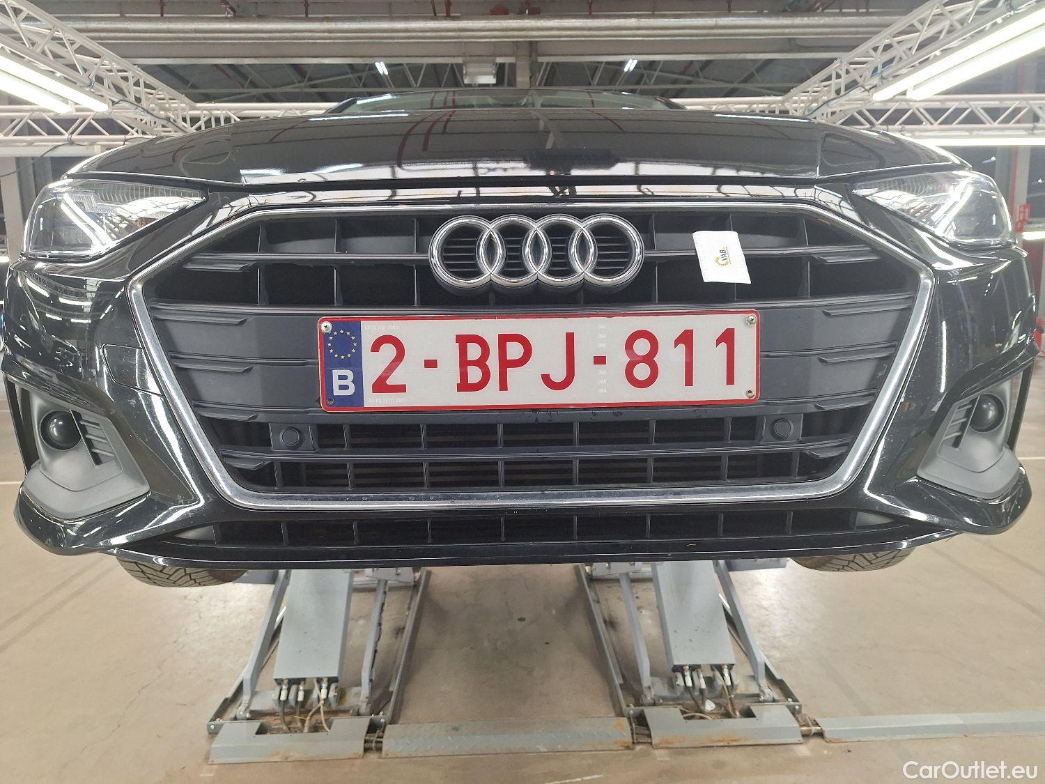  Audi  A4 Audi,  Berline FL'19, Audi  2.0 35 TFSi 110kW S tronic Attraction 4d #1