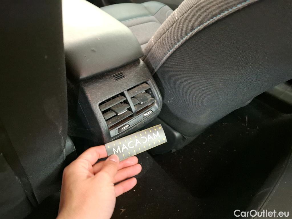  Citroen  C4 CITROEN  X / 2022 / 4P / Berline PureTech 130 S&S EAT8 Feel Pack #21