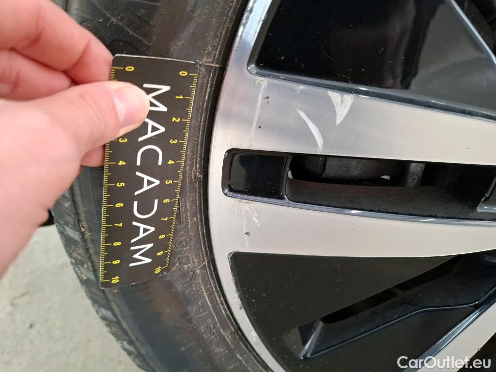  Mercedes  A-Klasse MERCEDES-BENZ Classe A Compact / 2018 / 5P / Berline A 250 e Progressive Line 8G-DCT #16