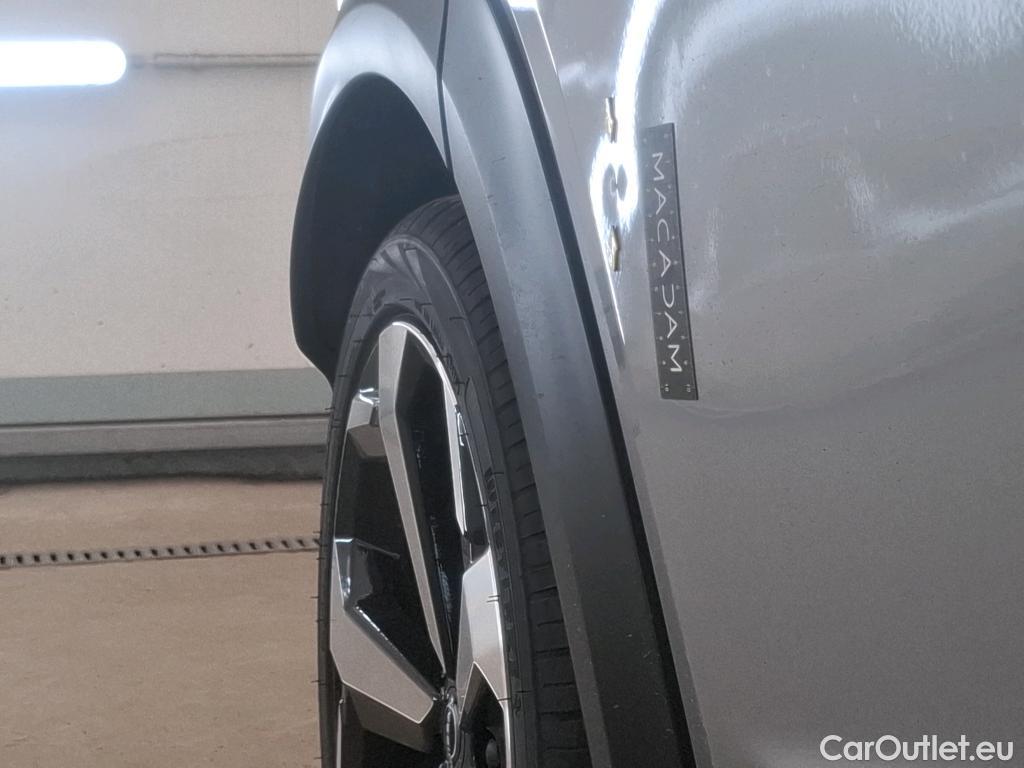  Nissan  Juke NISSAN  / 2019 / 5P / Crossover Hybrid 145 Tekna #4