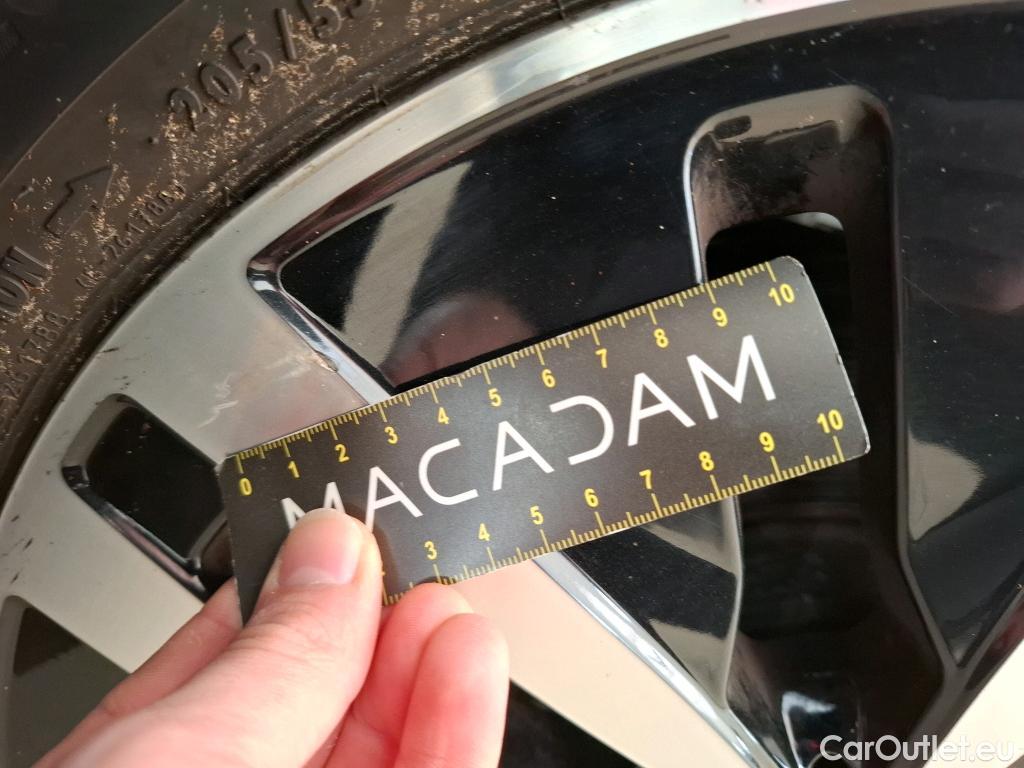  Mercedes  A-Klasse MERCEDES-BENZ Classe A Compact / 2018 / 5P / Berline A 250 e Progressive Line 8G-DCT #11