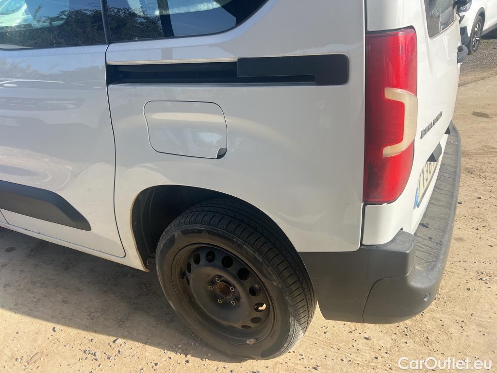  Citroen  Berlingo CITROEN  / 2018 / 4P / combi Talla M BlueHDi 100 S&S LIVE PACK BUSINE #9