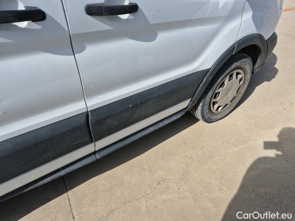  Ford  Transit FORD  / 2013 / 4P / furgón 350 96kW L3H2 Van Trend Delantera #56