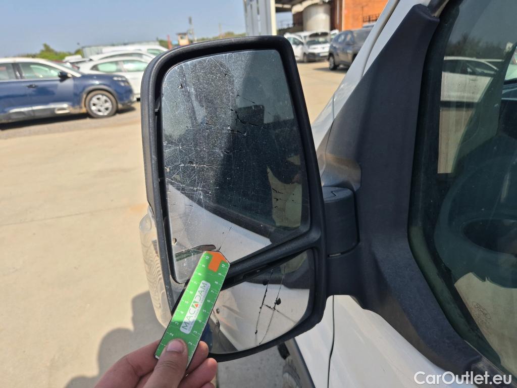  Ford  Transit FORD  / 2013 / 4P / furgón 350 96kW L3H2 Van Trend Delantera #13