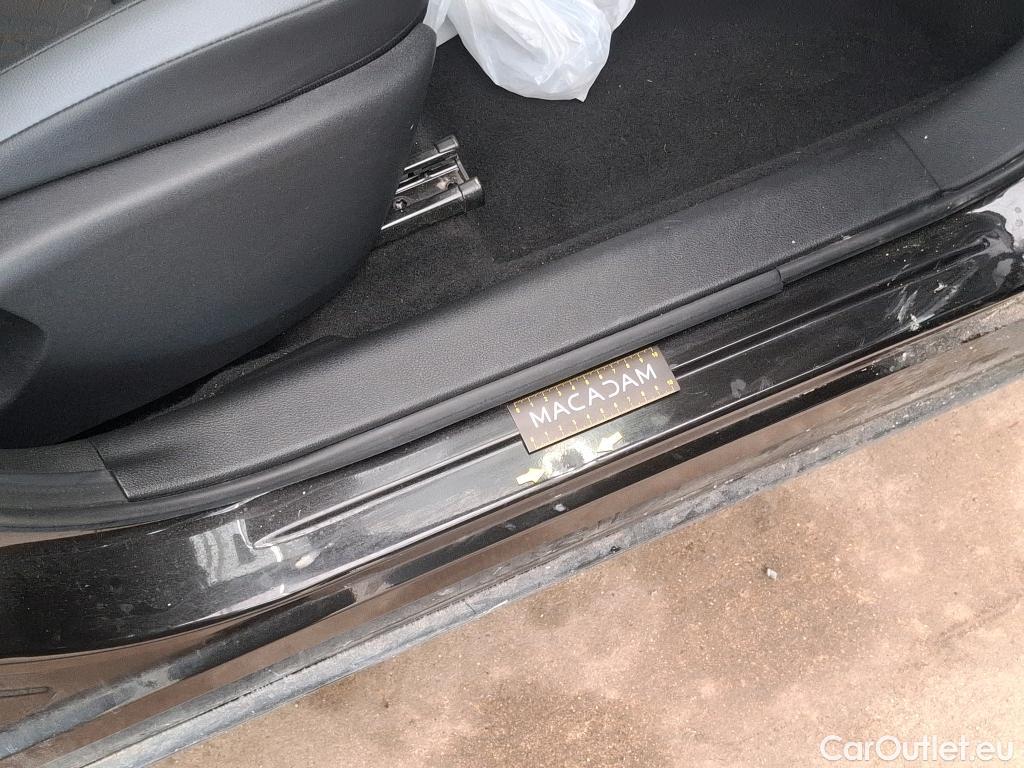  Nissan  Juke NISSAN  / 2019 / 5P / Crossover Hybrid 145 Business+ #30