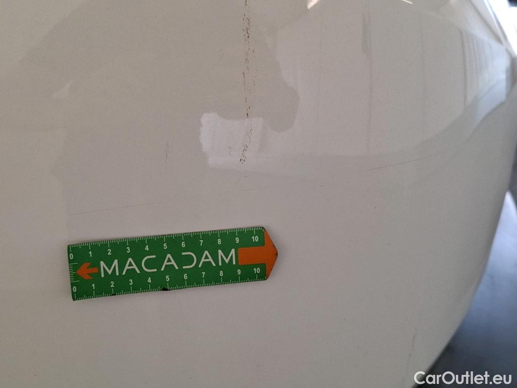  Peugeot  2008 PEUGEOT  5p Crossover BlueHDi 100 ¤6.c S&S ACTIVE BUSINESS #48