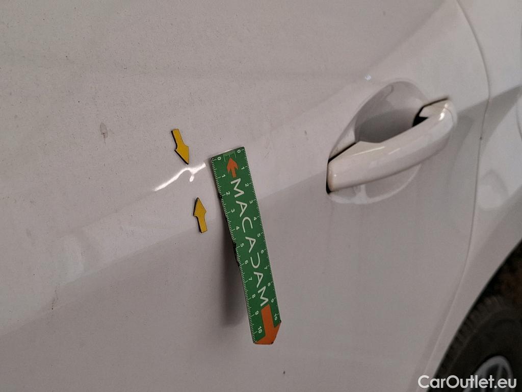  Peugeot  2008 PEUGEOT  5p Crossover BlueHDi 100 ¤6.c S&S ACTIVE BUSINESS #36