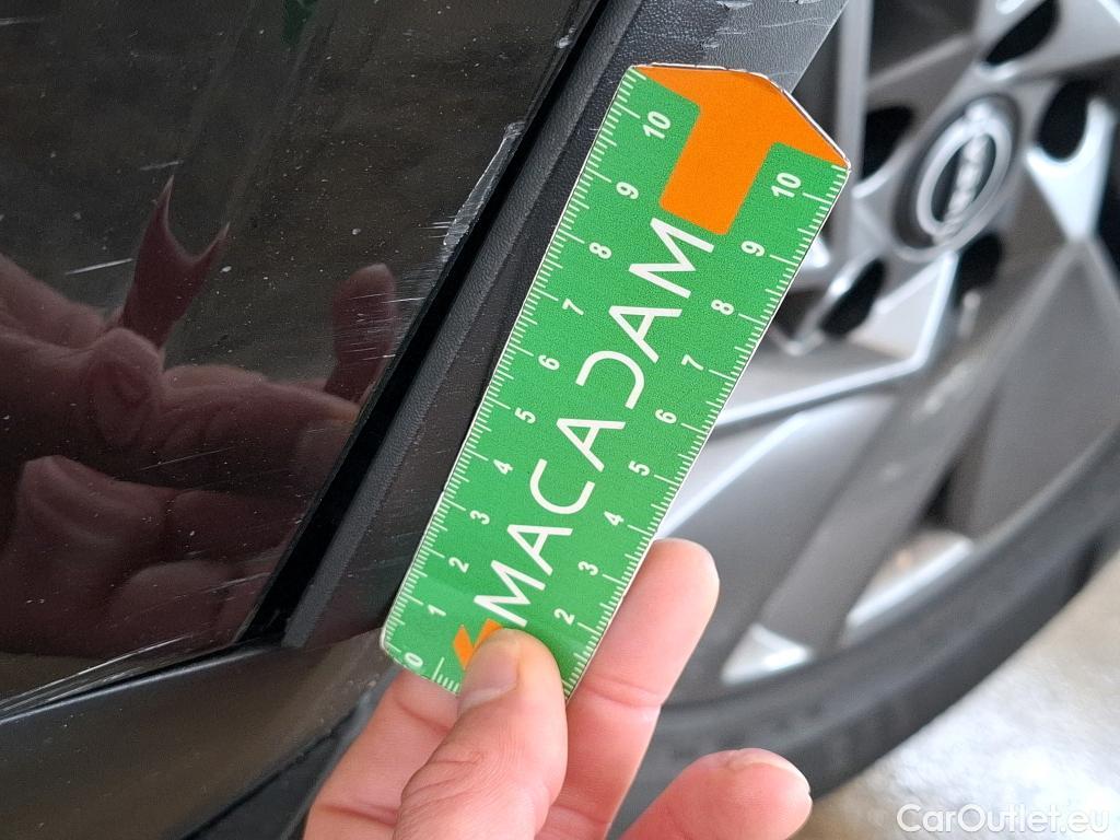  Nissan  Qashqai NISSAN  / 2021 / 5P / Crossover 1.3 MHEV 158ch Xtronic Business Edition CD LOT700 #17