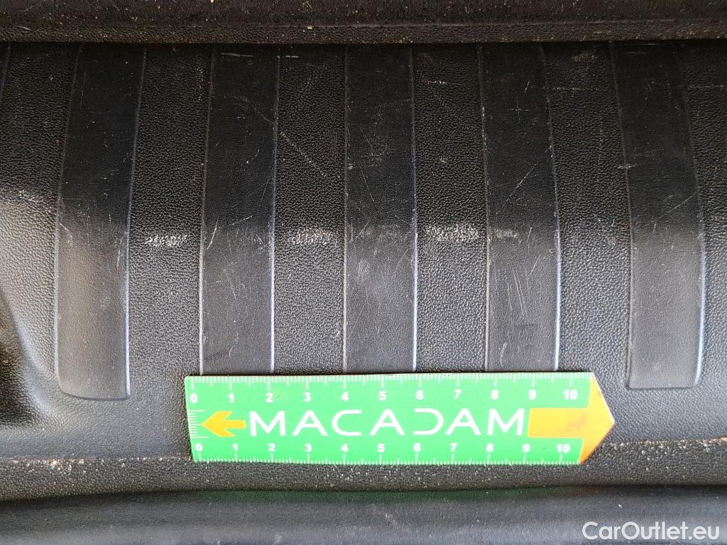  Peugeot  2008 PEUGEOT  5p Crossover BlueHDi 100 ¤6.c S&S ACTIVE BUSINESS #45