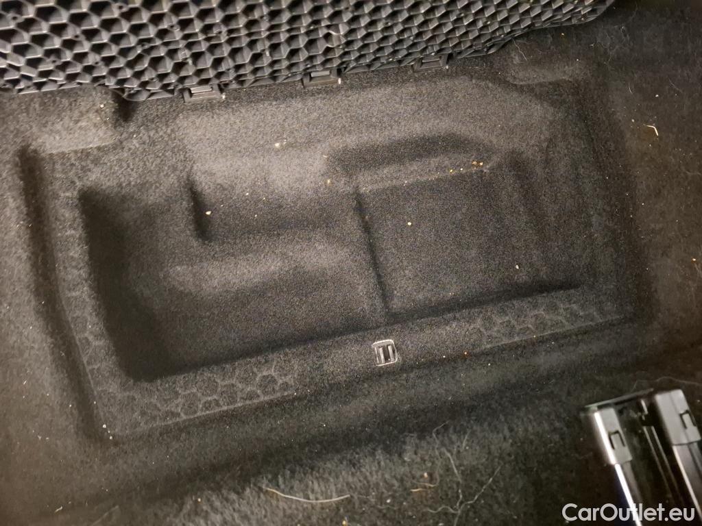  Peugeot  5008  Allure Pack 1.5 HDi 130CV BVA8 7 Sieges E6d #26