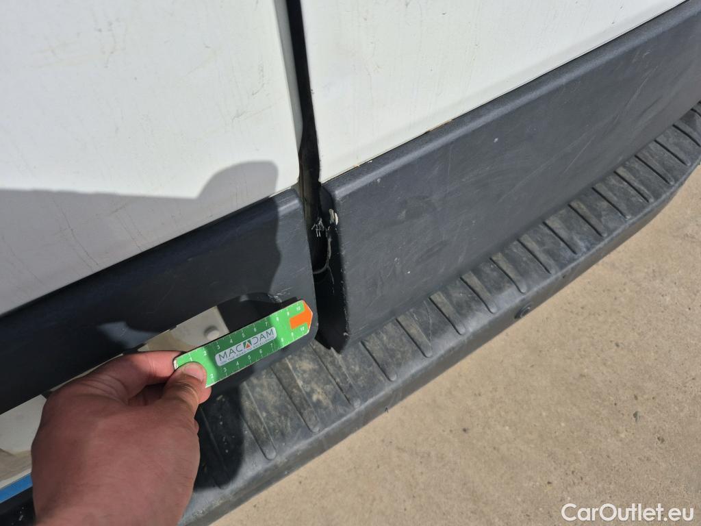  Ford  Transit FORD  / 2013 / 4P / furgón 350 96kW L3H2 Van Trend Delantera #52