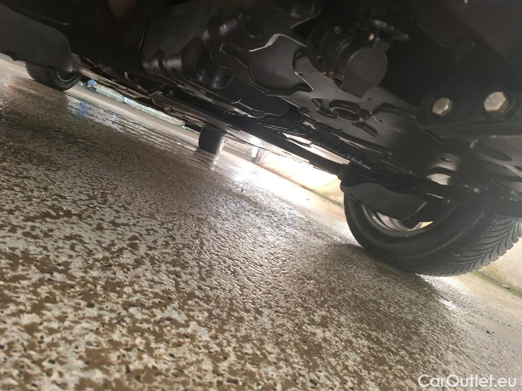  Peugeot  5008  Allure Pack 1.5 HDi 130CV BVA8 7 Sieges E6d #44