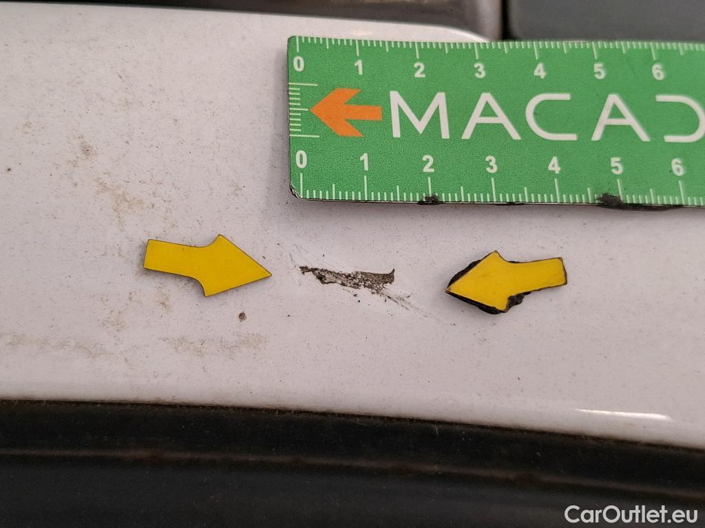  Peugeot  2008 PEUGEOT  5p Crossover BlueHDi 100 ¤6.c S&S ACTIVE BUSINESS #41