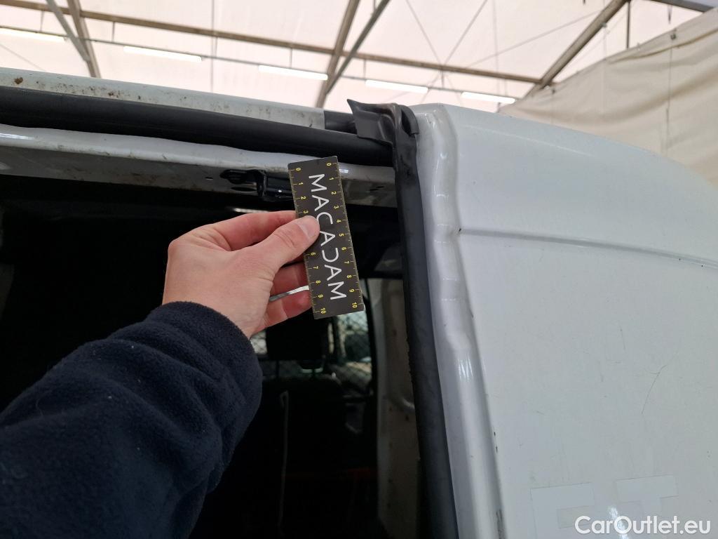  Renault  Kangoo RENAULT  / 2021 / 4P / Fourgonnette Extra - Blue dCi95 Sésame Ouvre Toi #65