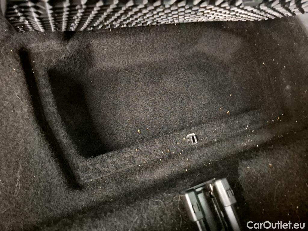  Peugeot  5008  Allure Pack 1.5 HDi 130CV BVA8 7 Sieges E6d #27