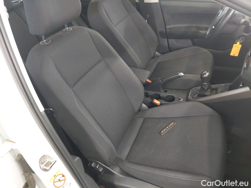  Volkswagen  Polo  VI Lounge Business 1.0 80CV BVM5 E6d #5