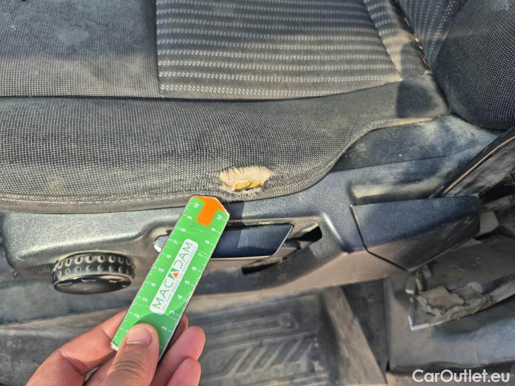  Ford  Transit FORD  / 2013 / 4P / furgón 350 96kW L3H2 Van Trend Delantera #21