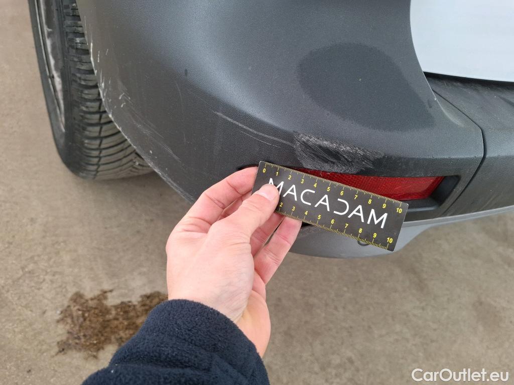  Renault  Kangoo RENAULT  / 2021 / 4P / Fourgonnette Extra - Blue dCi95 Sésame Ouvre Toi #121