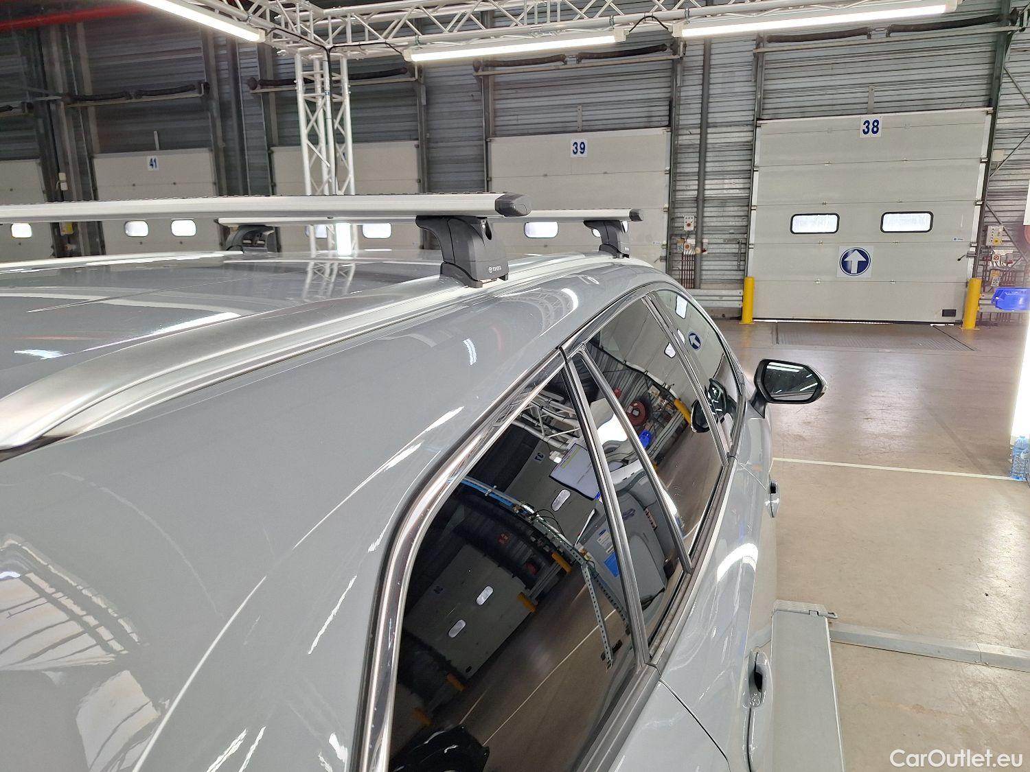  Toyota  Corolla Toyota,  TS '19, Toyota  Touring Sports 1.8 Hybrid Premium e #33