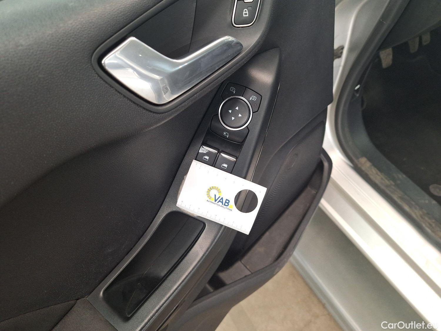  Ford  Fiesta Ford,  '17, Ford  1.1i 52kW Business Class 5d #1