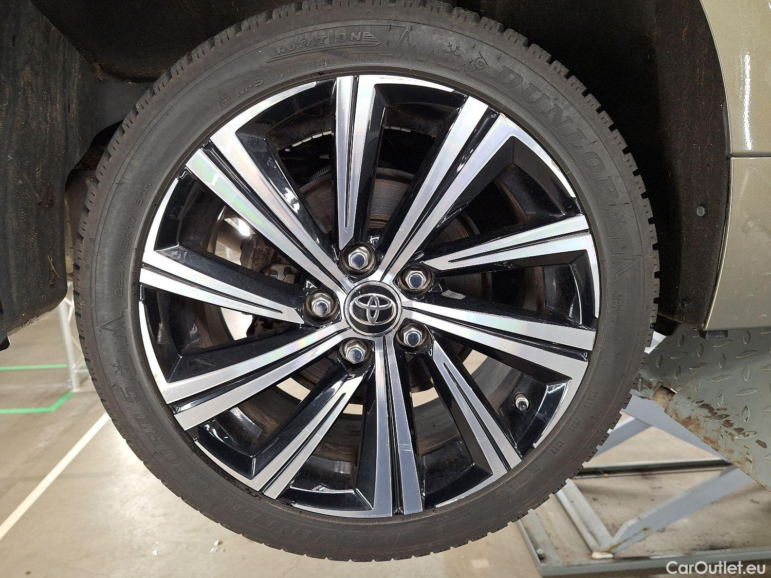  Toyota  Corolla Toyota,  TS '19, Toyota  Touring Sports 1.8 Hybrid Style e-C #9