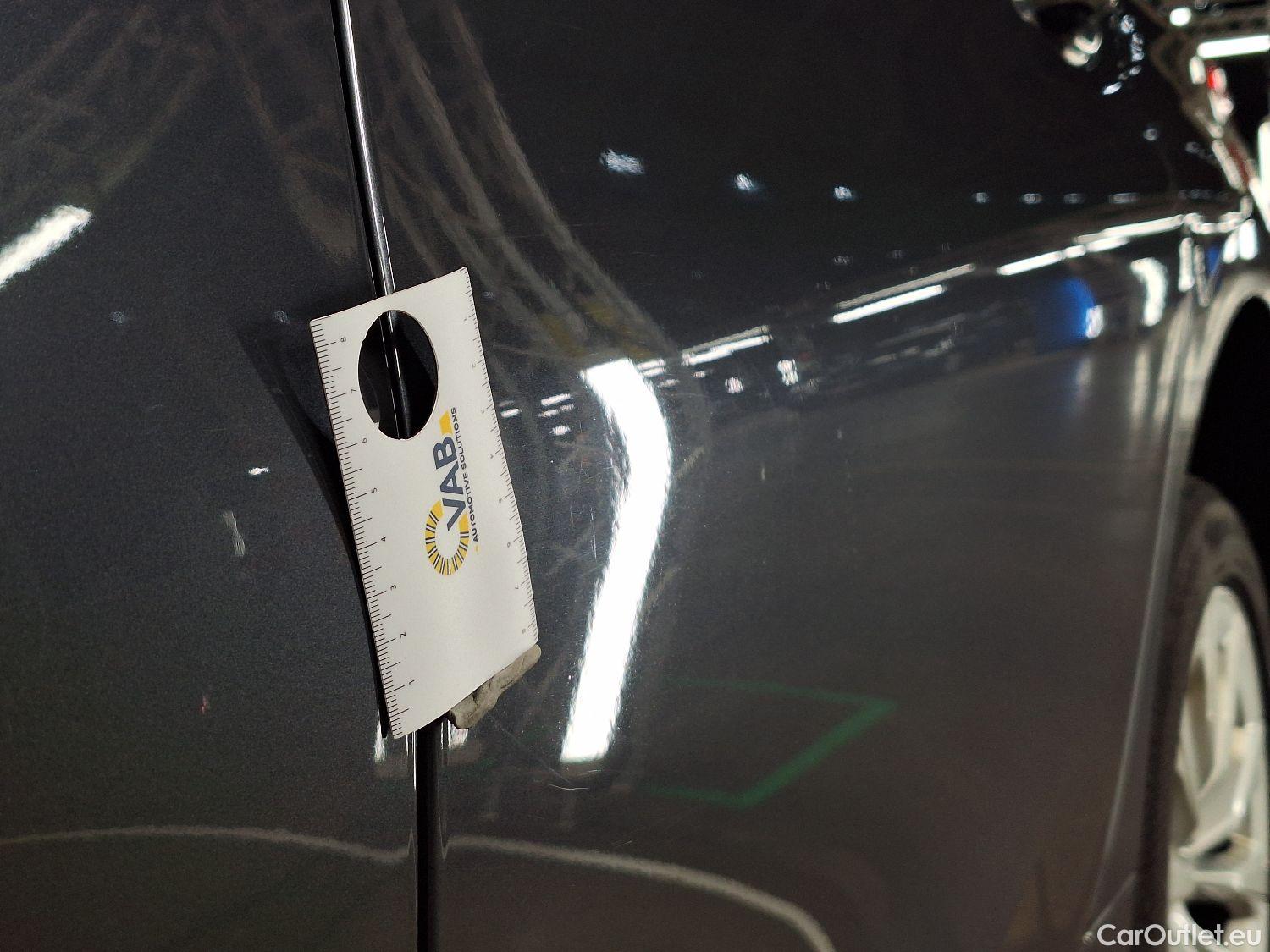  Bmw  Serie 3 BMW, 3-serie Touring '18, BMW 3 Reeks Touring 318dA (100 kW) 5d #32