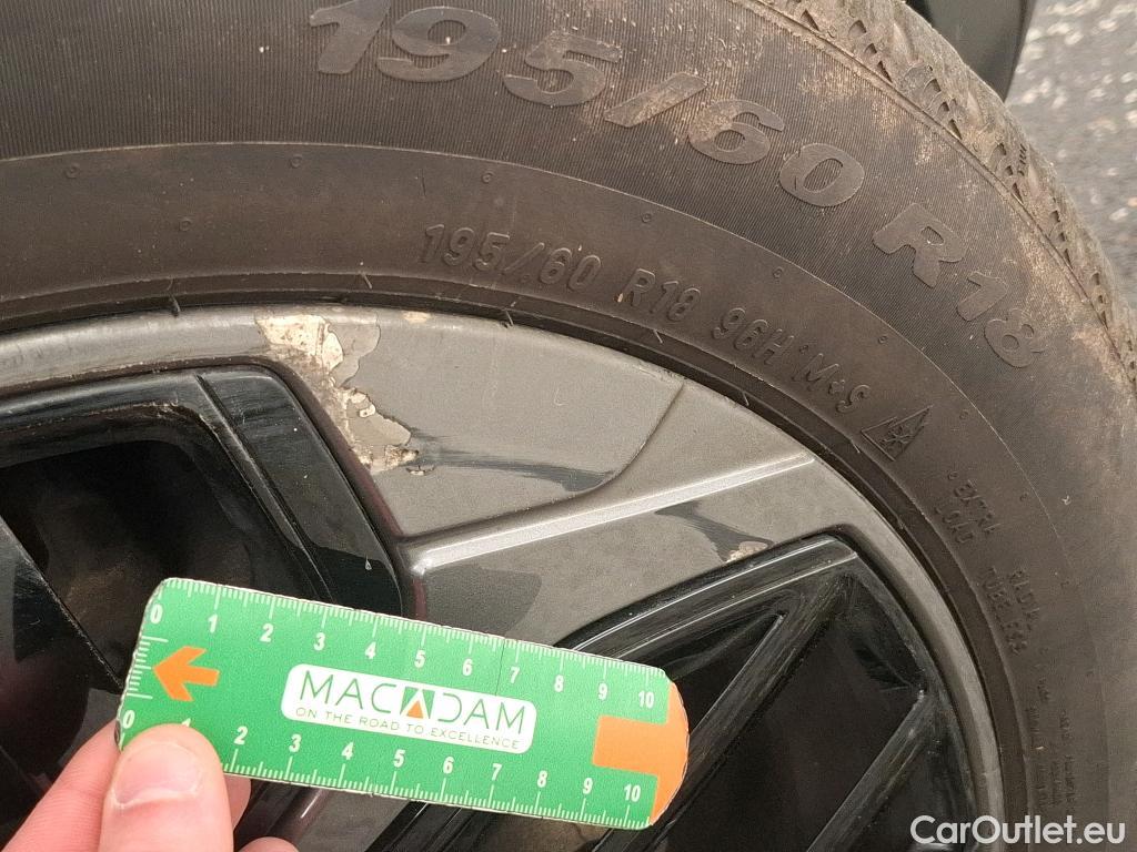  Citroen  C4 CITROEN  X / 2022 / 4P / Berline PureTech 130 S&S EAT8 Feel Pack #28