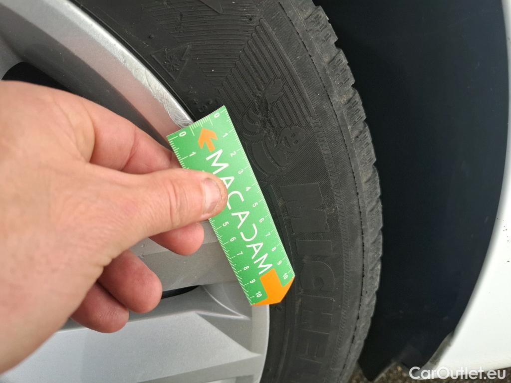  Renault  Clio  V Business 1.6 E-TECH Hybrid 140CV BVA6 E6d #6