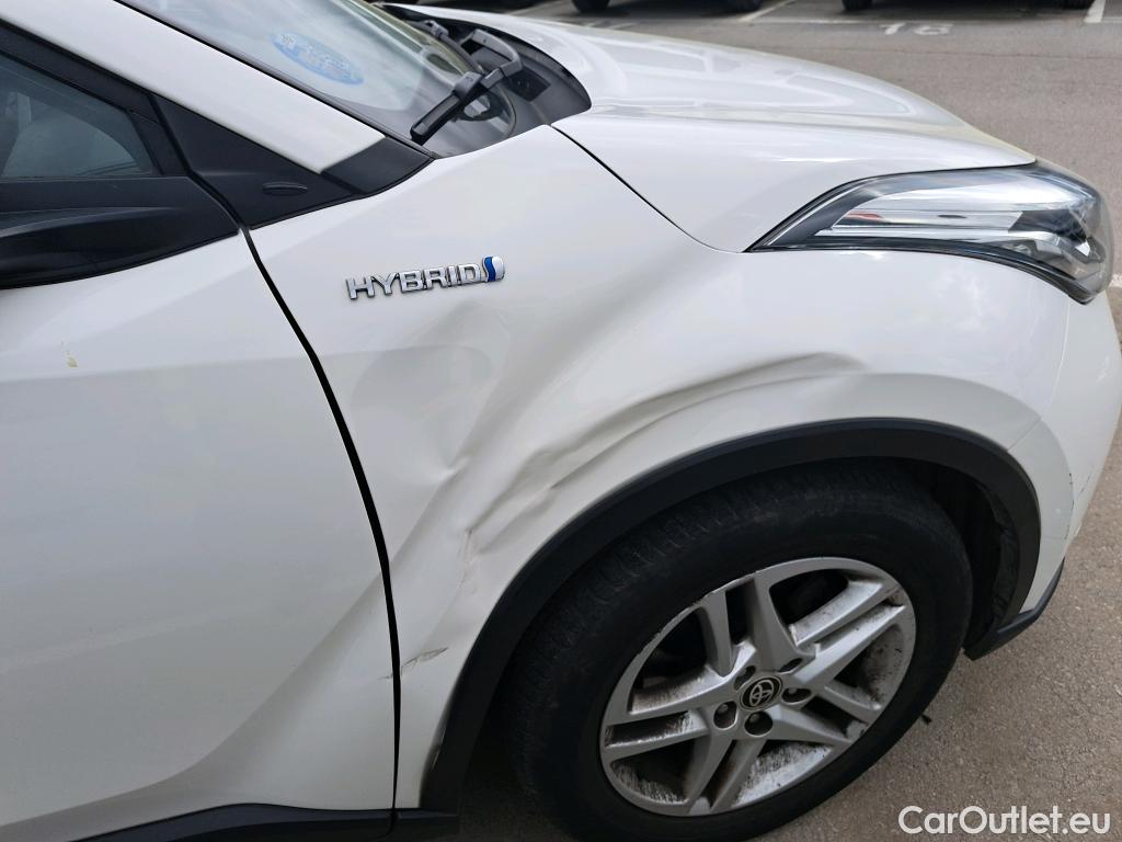  Toyota  C-HR TOYOTA  / 2019 / 5P / todoterreno 1.8 125H Active #3