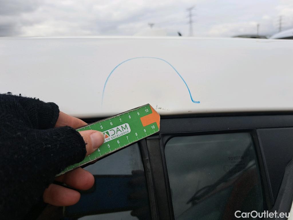  Toyota  C-HR TOYOTA  / 2019 / 5P / todoterreno 1.8 125H Active #37