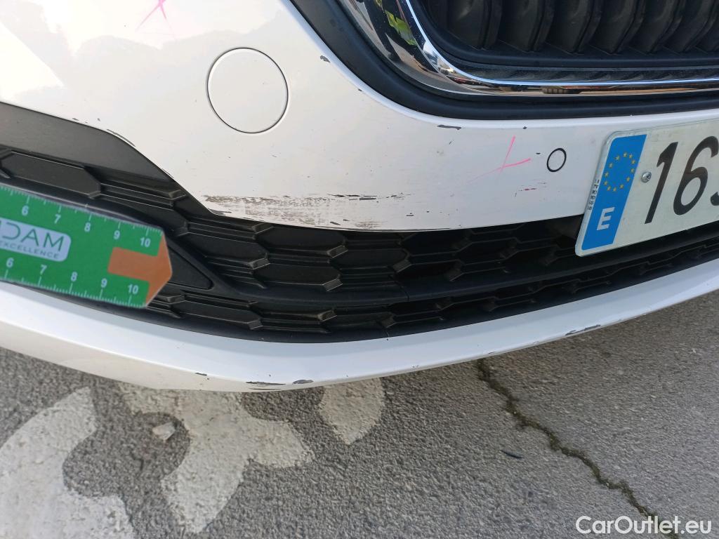  Skoda  Octavia SKODA  / 2020 / 5P / familiar Combi 2.0 TDI 85kW(115CV) DSG Ambition #8