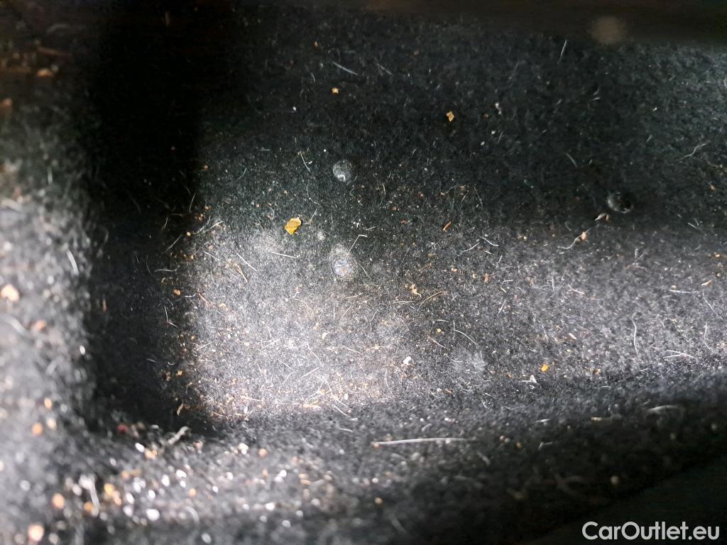  Toyota  C-HR TOYOTA  / 2019 / 5P / todoterreno 1.8 125H Active #33