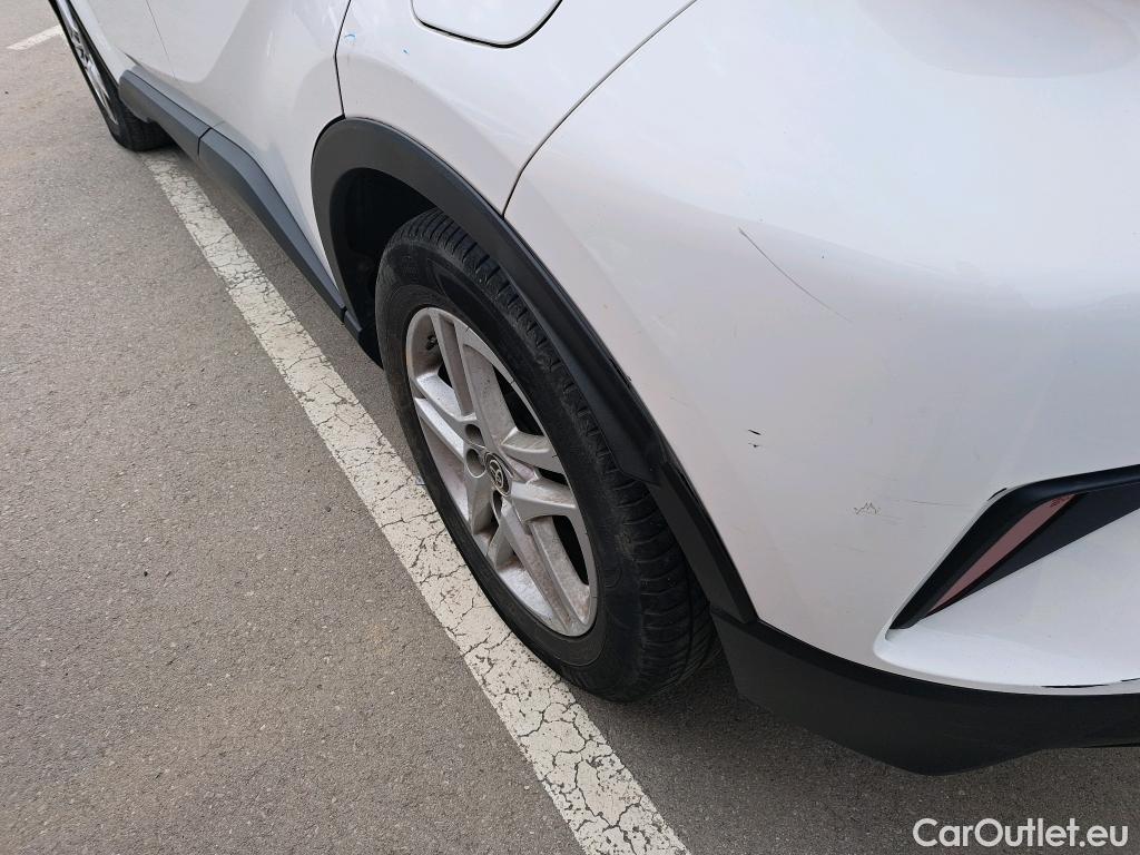  Toyota  C-HR TOYOTA  / 2019 / 5P / todoterreno 1.8 125H Active #47