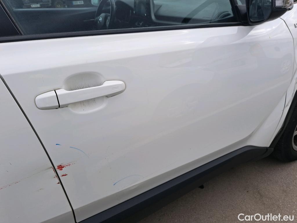  Toyota  C-HR TOYOTA  / 2019 / 5P / todoterreno 1.8 125H Active #17