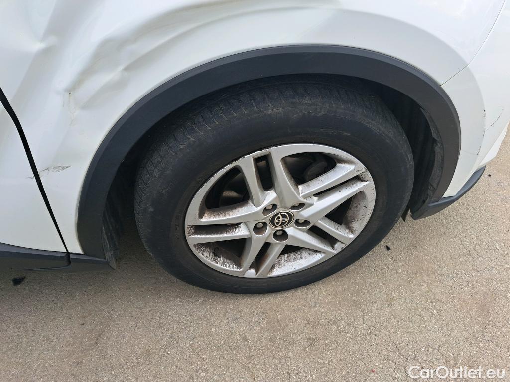  Toyota  C-HR TOYOTA  / 2019 / 5P / todoterreno 1.8 125H Active #74