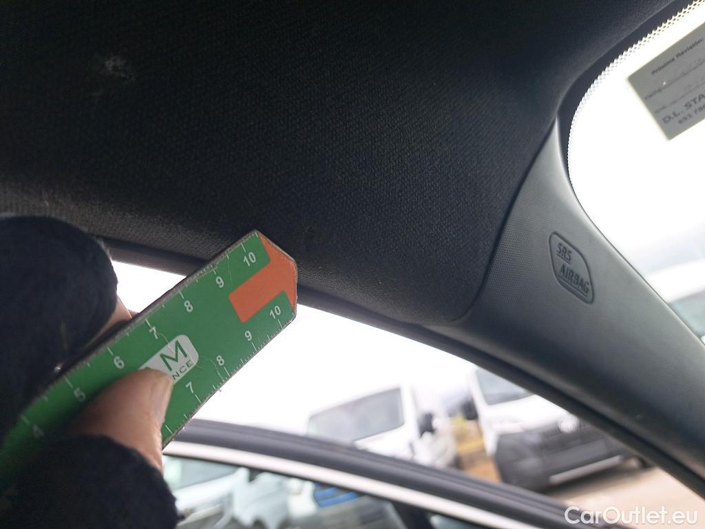  Toyota  C-HR TOYOTA  / 2019 / 5P / todoterreno 1.8 125H Active #20