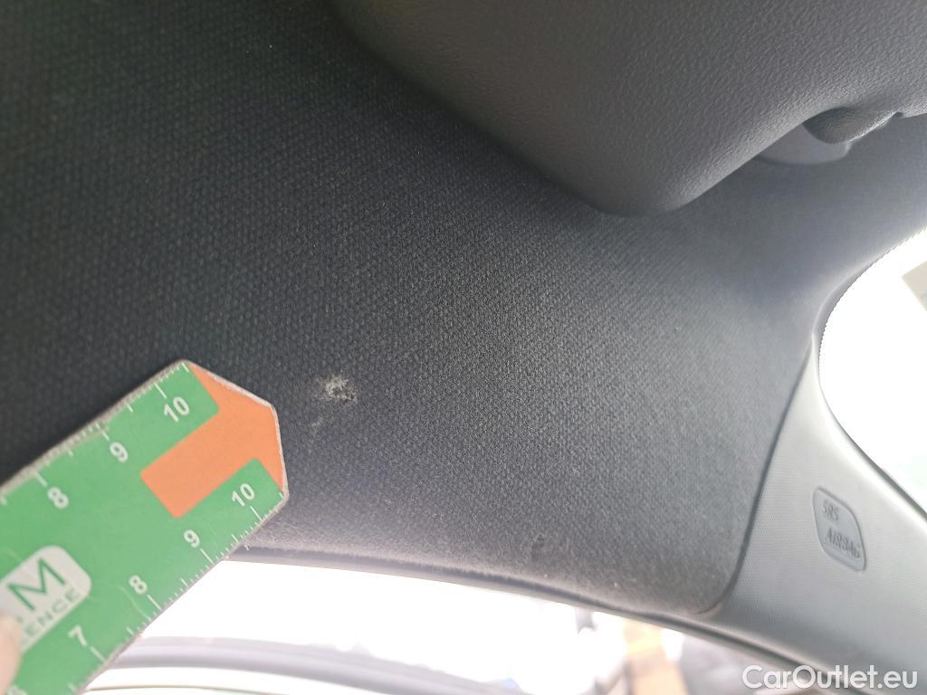  Toyota  C-HR TOYOTA  / 2019 / 5P / todoterreno 1.8 125H Active #19