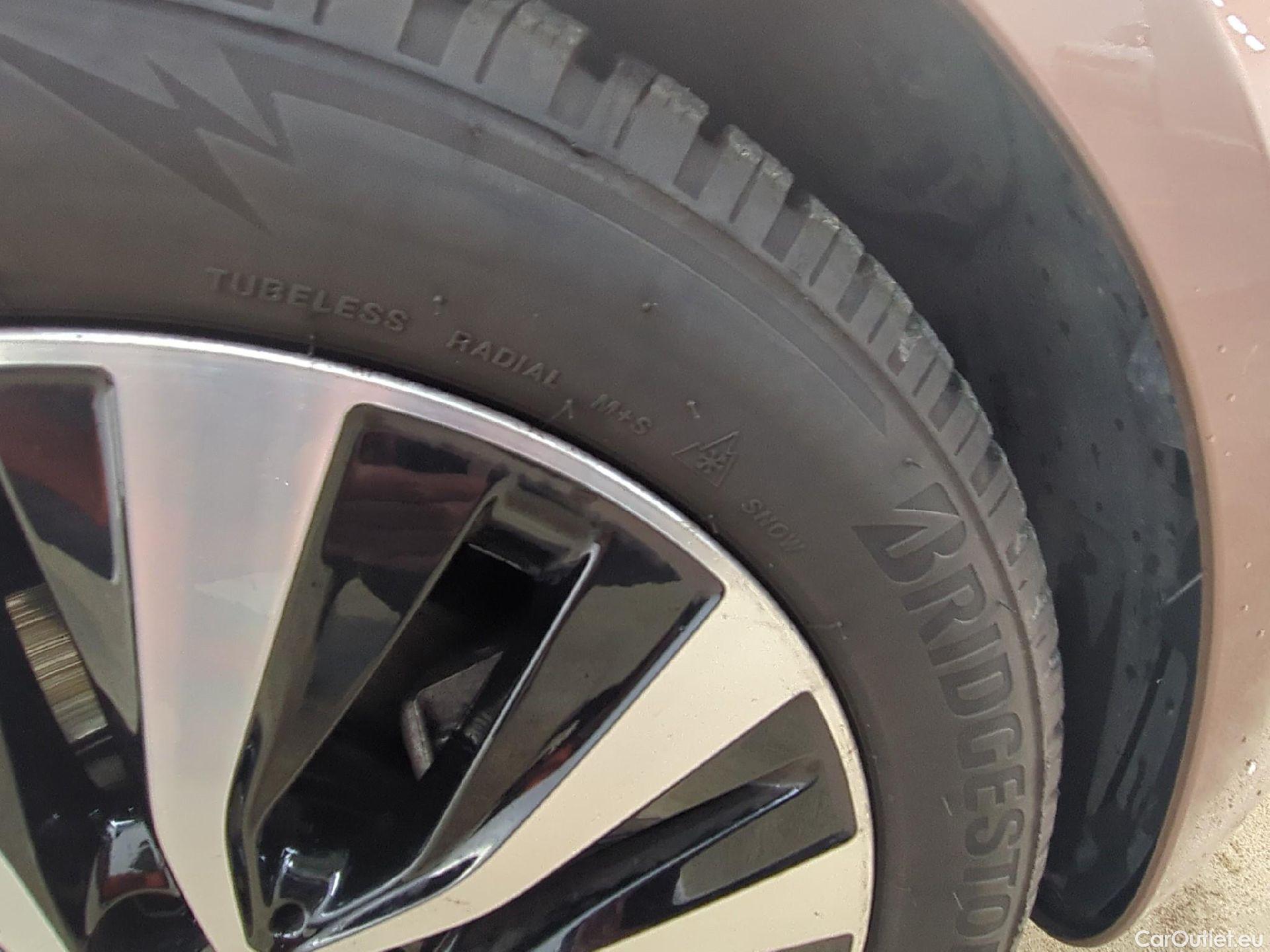  Mercedes  A-Klasse MERCEDES-BENZ Classe A Compact / 2018 / 5P / Berline A 180 Business Line 7G-DCT #7