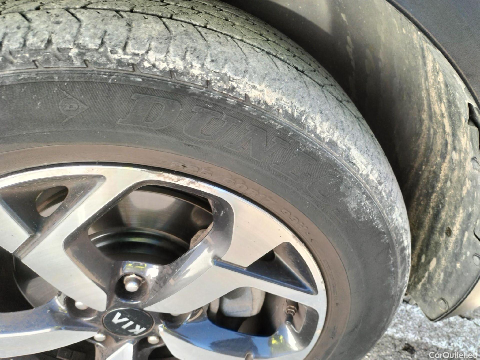  KIA  Sportage KIA  1.6MHEV Drive 100kW(136CV) 4x2(Crist Tintados) #63