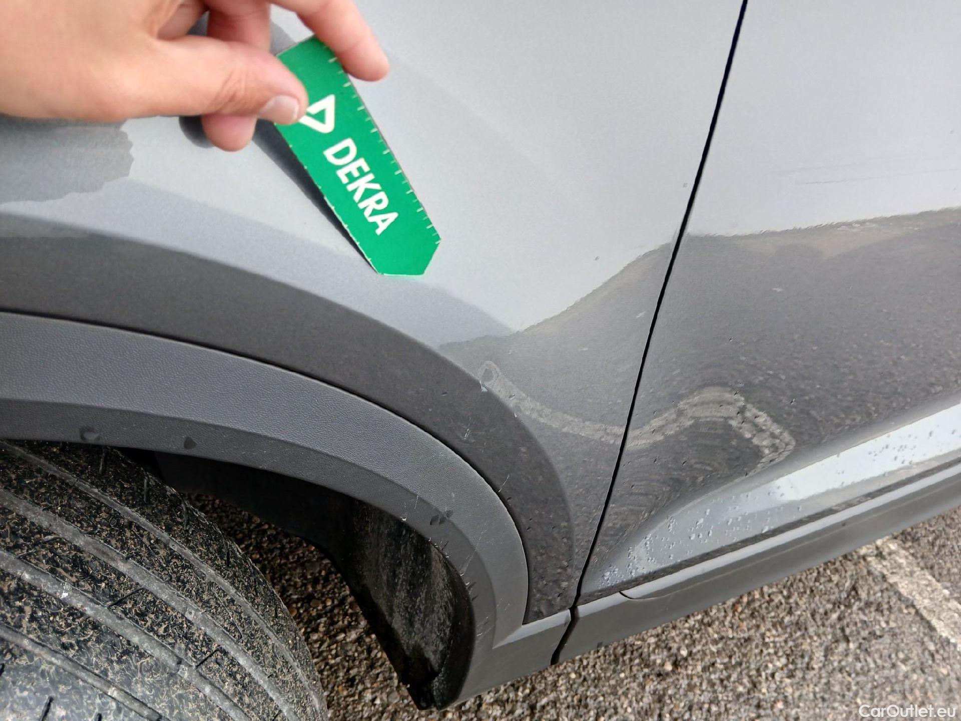  Volkswagen  T-ROC VOLKSWAGEN  / 2021 / 5P / todoterreno Life 2.0 TDI 110kW (150CV) DSG #9