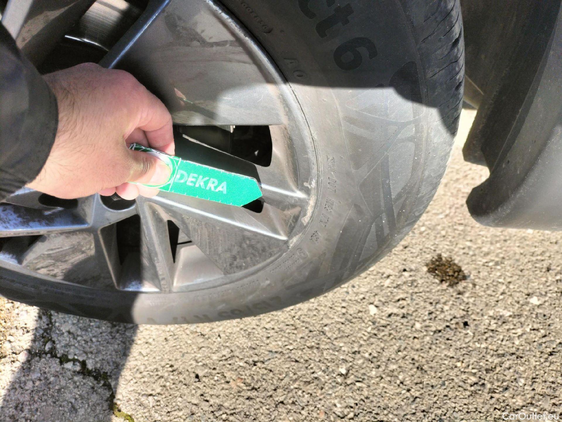  Nissan  Qashqai NISSAN  / 2021 / 5P / todoterreno DIG-T 103kW (140CV) mHEV 4x2 Acenta #12