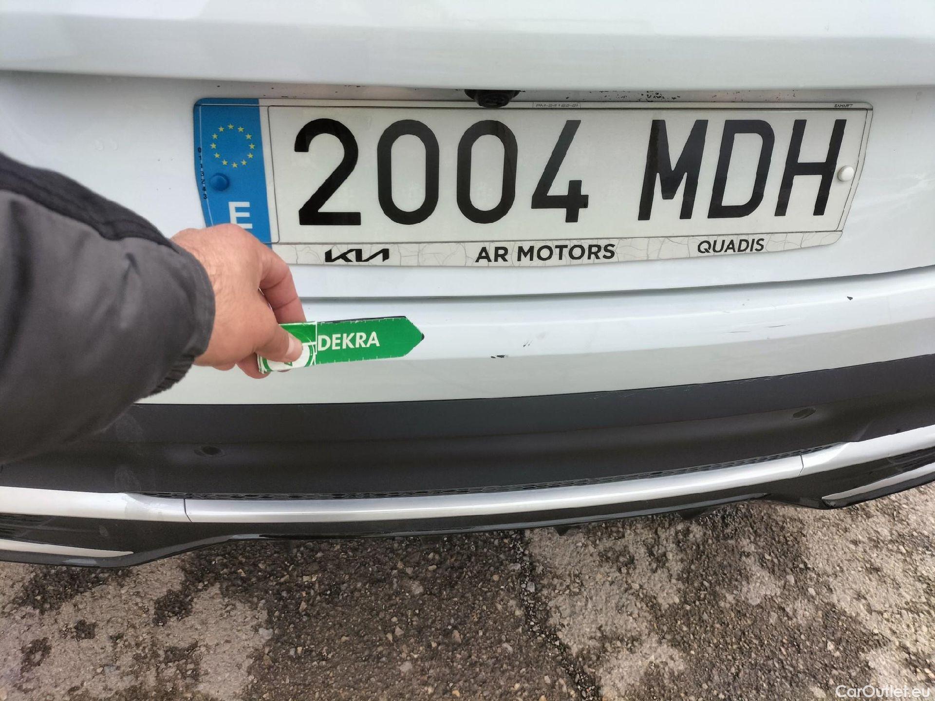  KIA  XCeed KIA  / 2022 / 5P / todoterreno 1.0 T-GDi Drive 88kW (120CV) #20