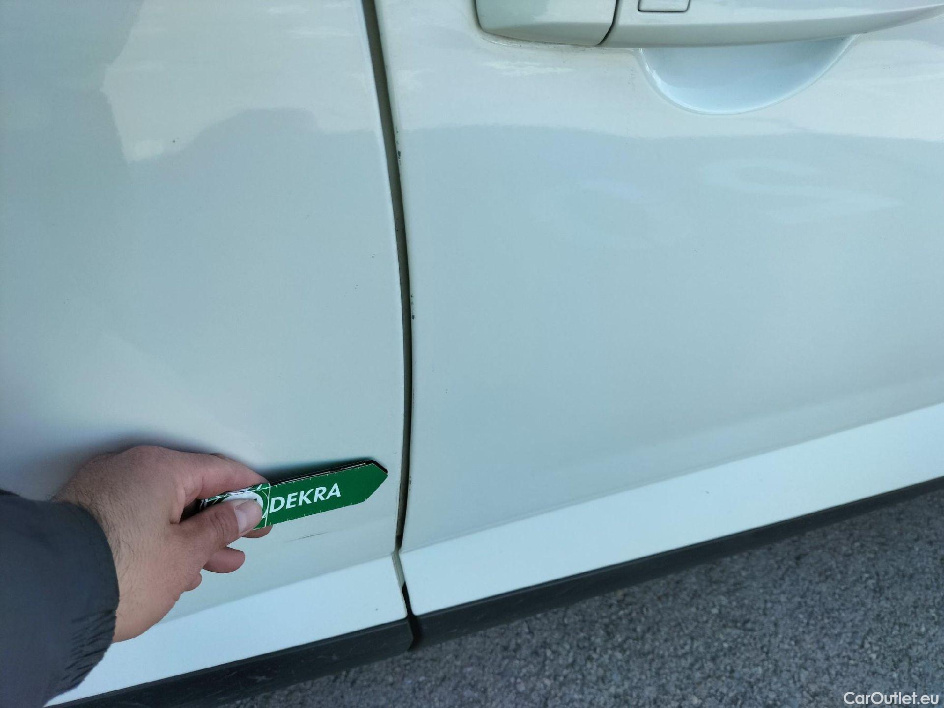  Nissan  Qashqai NISSAN  / 2021 / 5P / todoterreno DIG-T 103kW (140CV) mHEV 4x2 Acenta #61