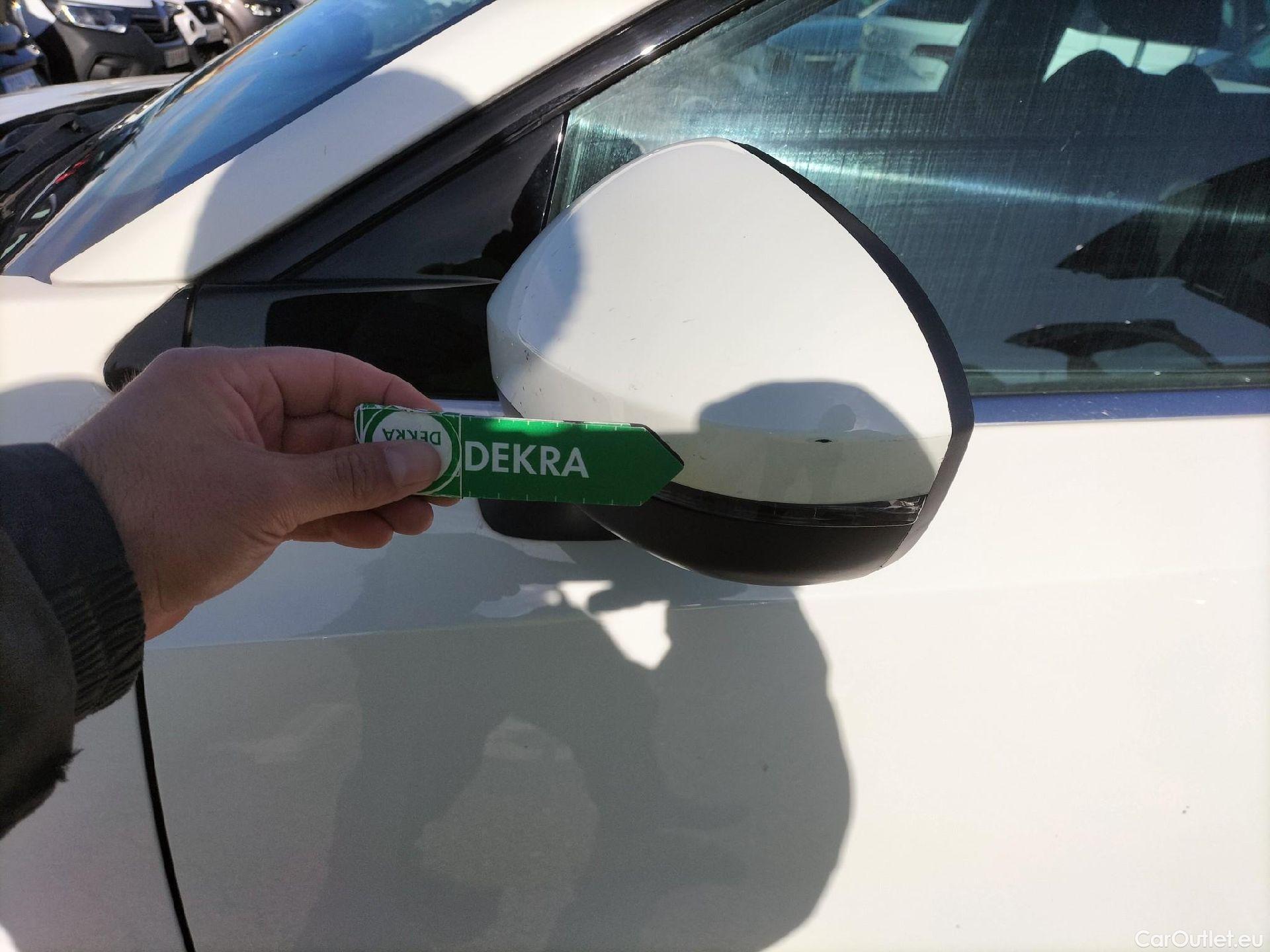  Nissan  Qashqai NISSAN  / 2021 / 5P / todoterreno DIG-T 103kW (140CV) mHEV 4x2 Acenta #15