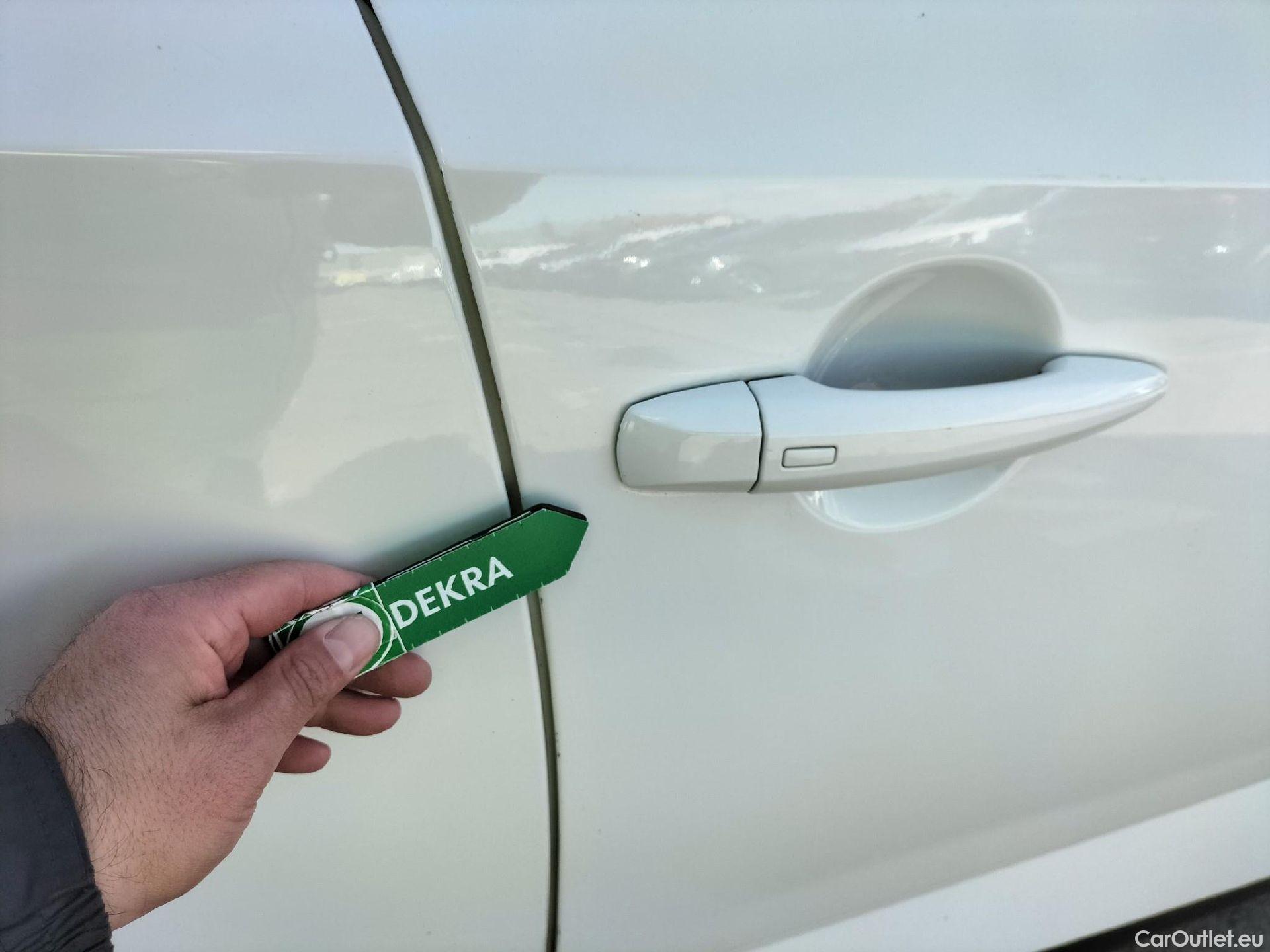  Nissan  Qashqai NISSAN  / 2021 / 5P / todoterreno DIG-T 103kW (140CV) mHEV 4x2 Acenta #60