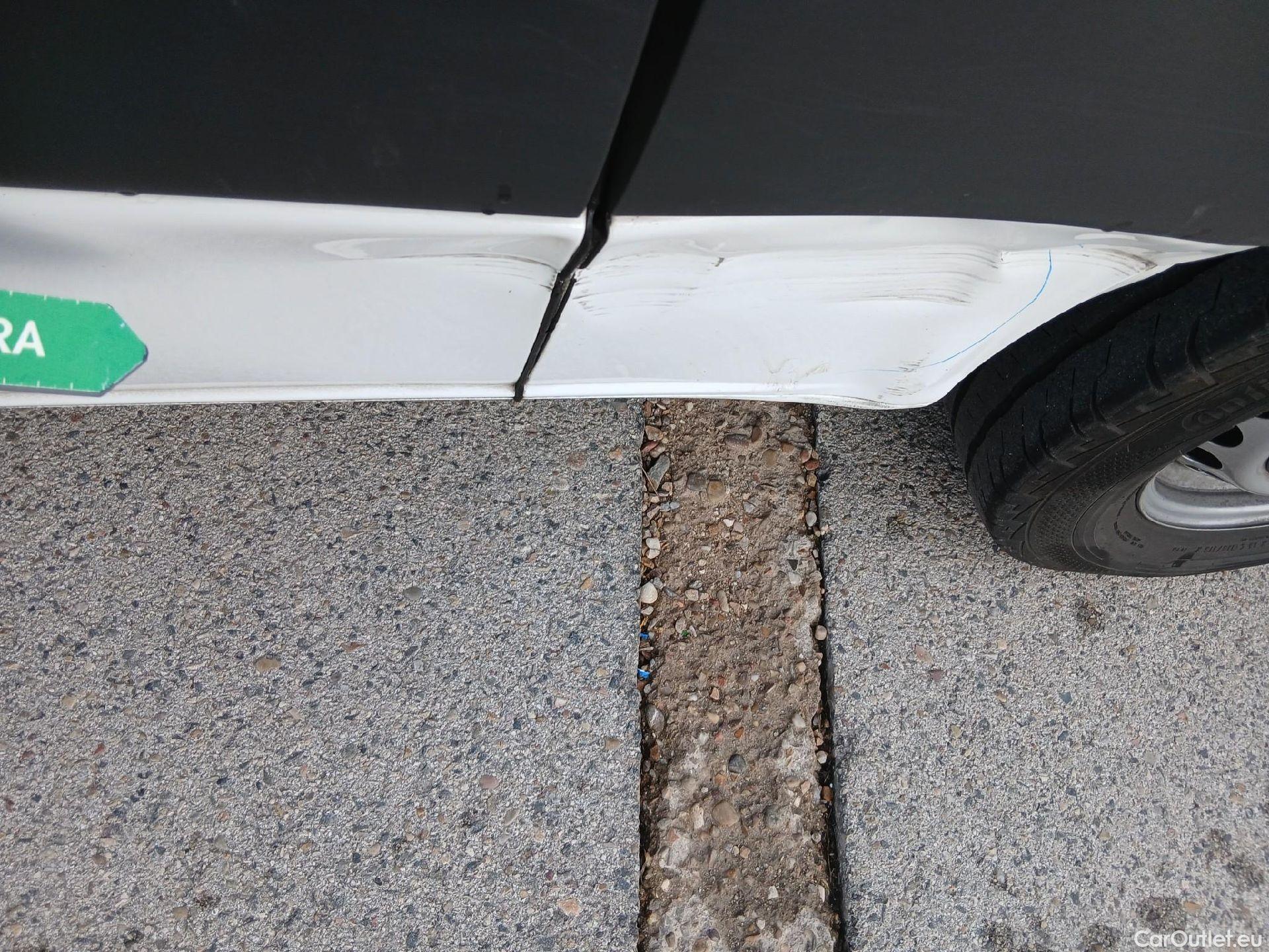  Mercedes  Sprinter MERCEDES-BENZ  / 2018 / 4P / furgón 314 CDI MEDIO 3.5T T. ALTO #33