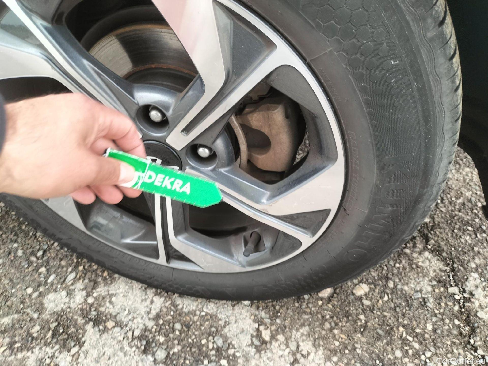  KIA  XCeed KIA  / 2022 / 5P / todoterreno 1.0 T-GDi Drive 88kW (120CV) #17