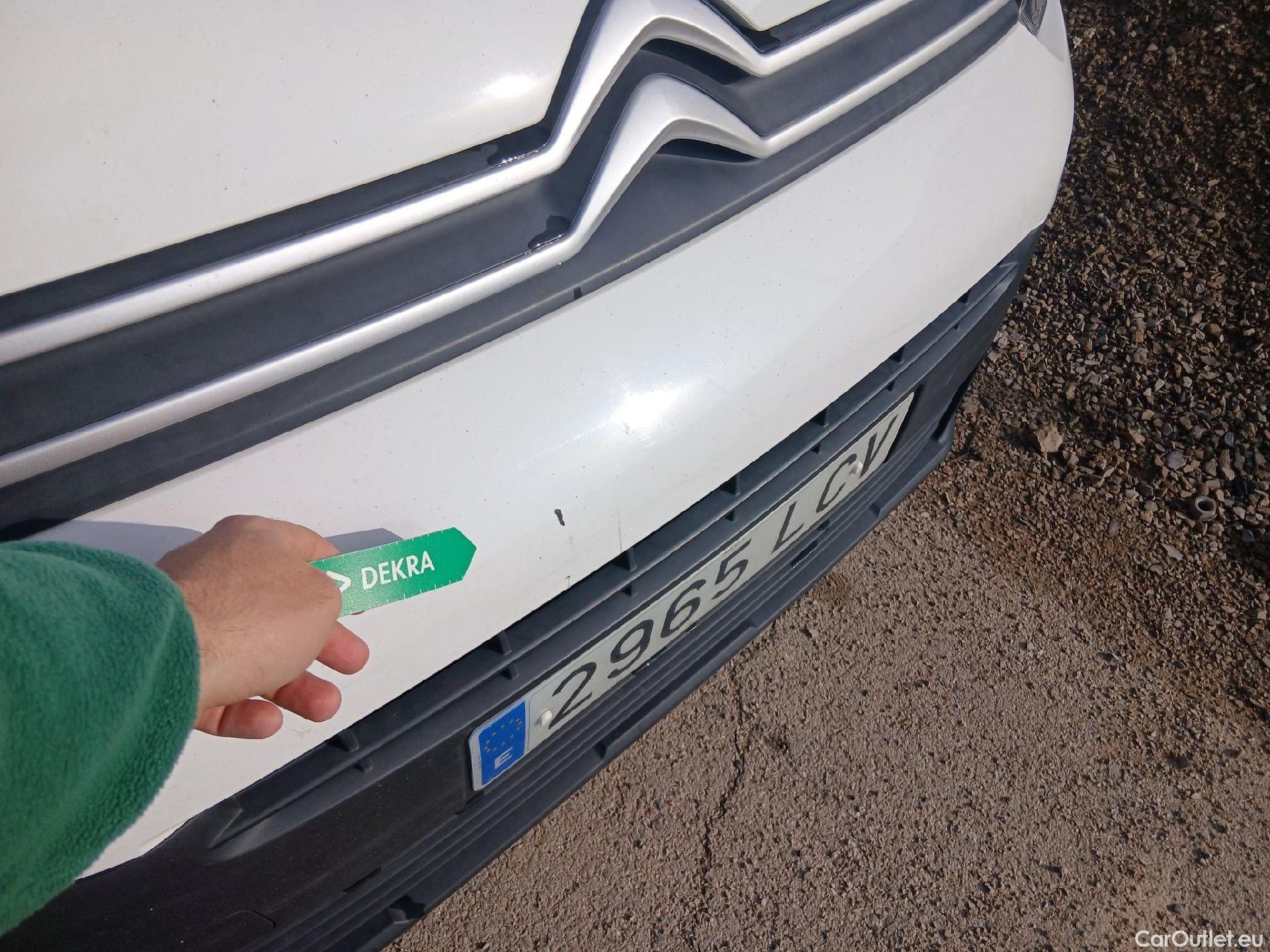  Citroen  Berlingo CITROEN  / 2018 / 4P / combi Talla M BlueHDi 100 LIVE (AC) #4