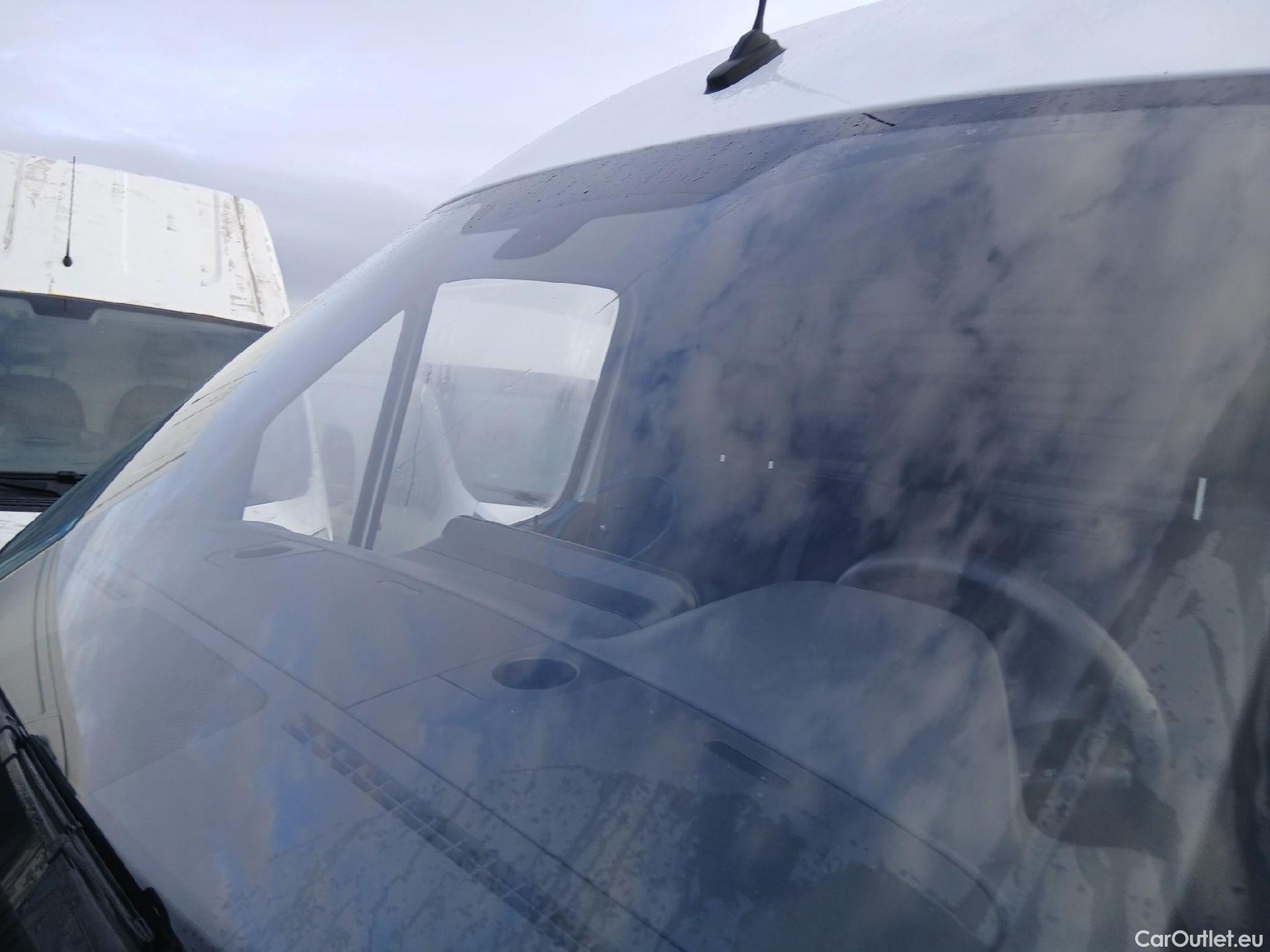  Mercedes  Sprinter MERCEDES-BENZ  / 2018 / 4P / furgón 314 CDI MEDIO 3.5T T. ALTO #21